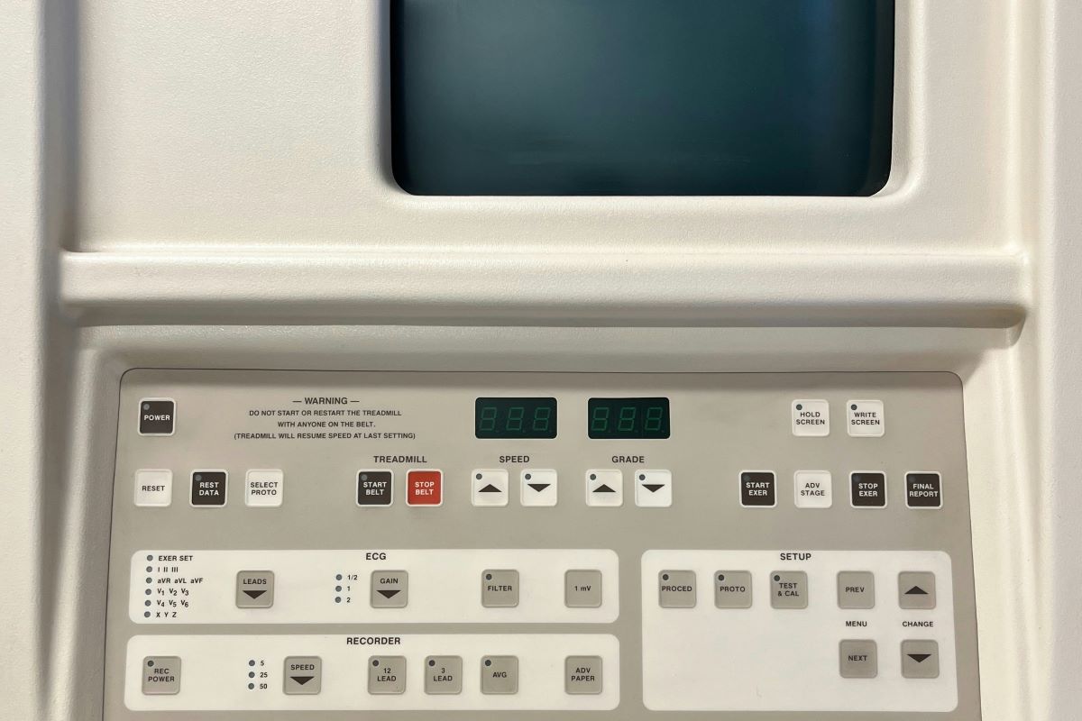 Can Membrane Switches Be Repaired or Do They Need to Be Replaced?(图2)